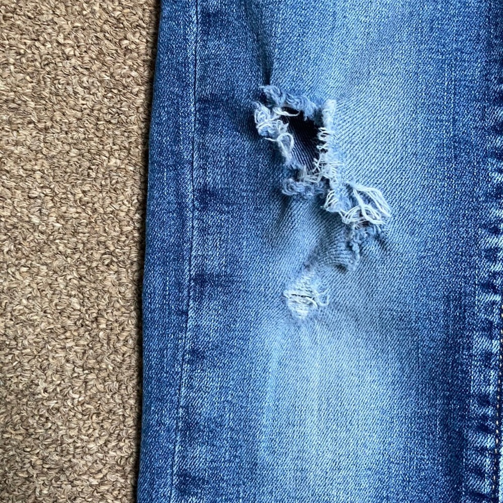 Old navy ripped and repaired flex max slim 5 - Picture 4 of 7